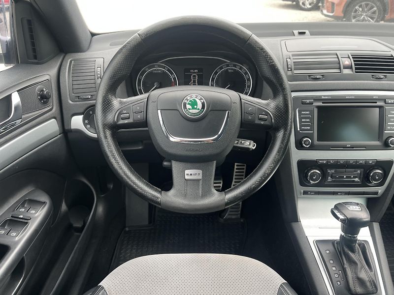Škoda Octavia (2010) 2.0 TSi 147KW DSG RS - fotka 17 z 19