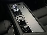 Volvo XC60 B5 AWD BLACK EDITION PLUS AUT - náhled 29