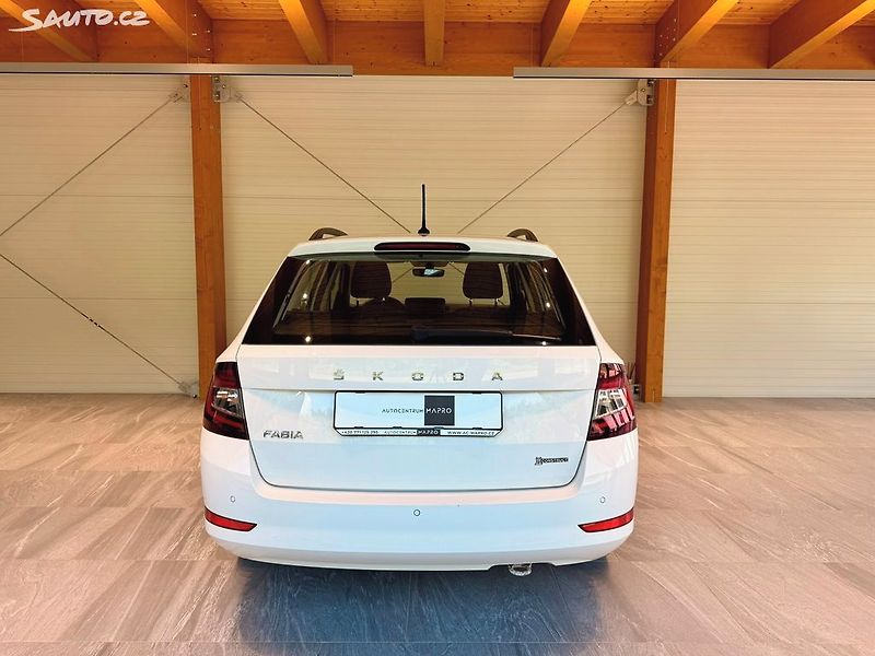 Škoda Fabia 1.0 TSi 70 Kw Style - fotka 16 z 24