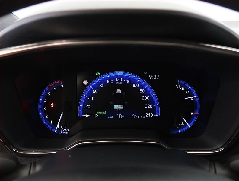 Toyota Corolla (2022) 1.8 Hybrid, full bybrid - fotka 11 z 25