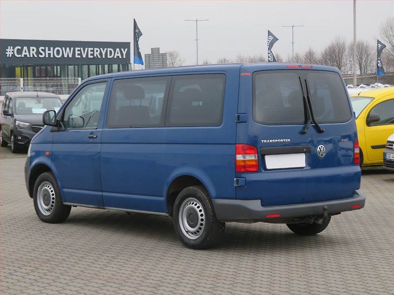 Volkswagen Transporter (2006) 2.5 TDI, Bus, 7Míst, ČR, 1Maj - fotka 4 z 15