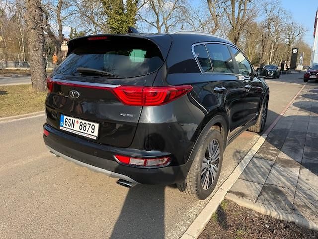 Kia Sportage 2.0 CRDi 4x4  - fotka 10 z 11