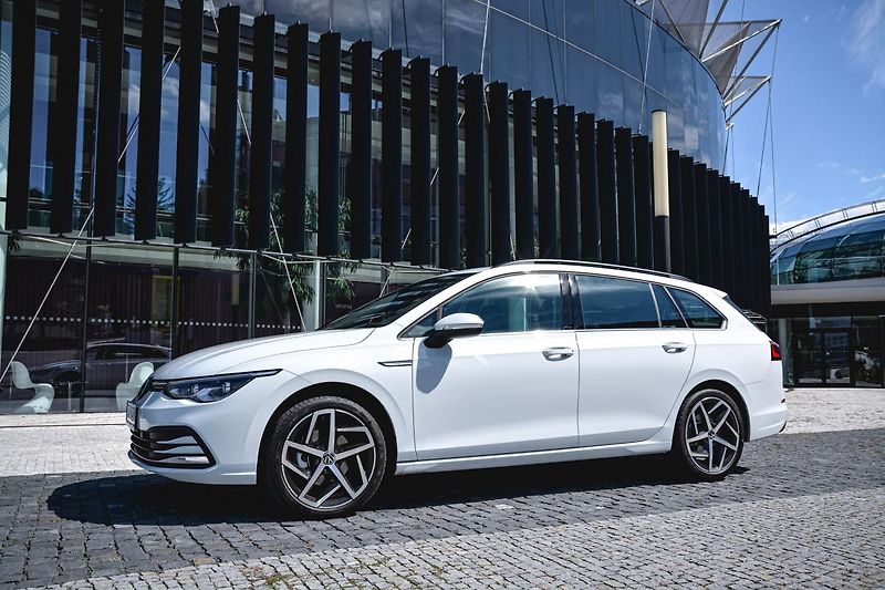 Volkswagen Golf Variant (2022) Style 1,5 eTSI 7DSG mHEV - fotka 24 z 40