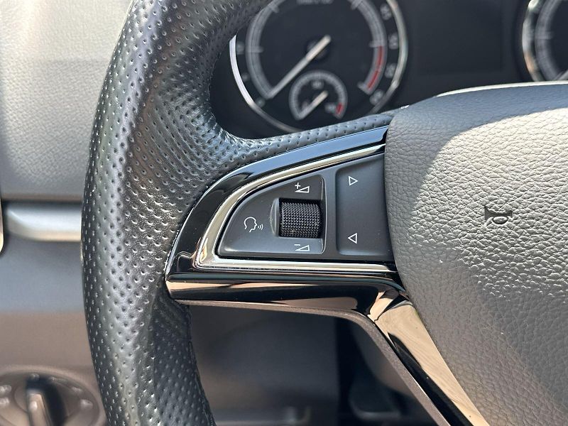 Škoda Karoq (2020) 2.0 TDI Ambition - fotka 15 z 31
