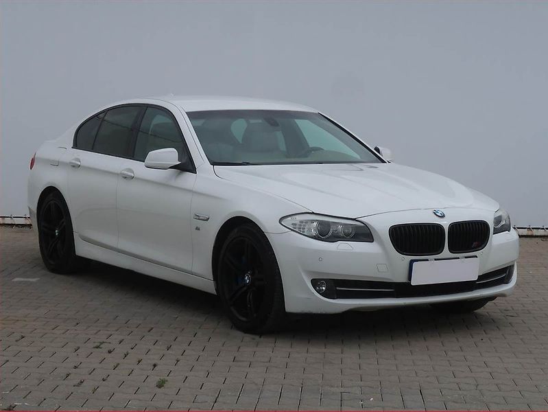 BMW Řada 5 (2011) 525d xDrive, 4X4, Automat - fotografie inzerátu