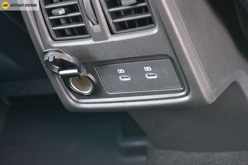 Renault Captur ESPRIT ALPINE E-Tech full hybr - fotka 19 z 61