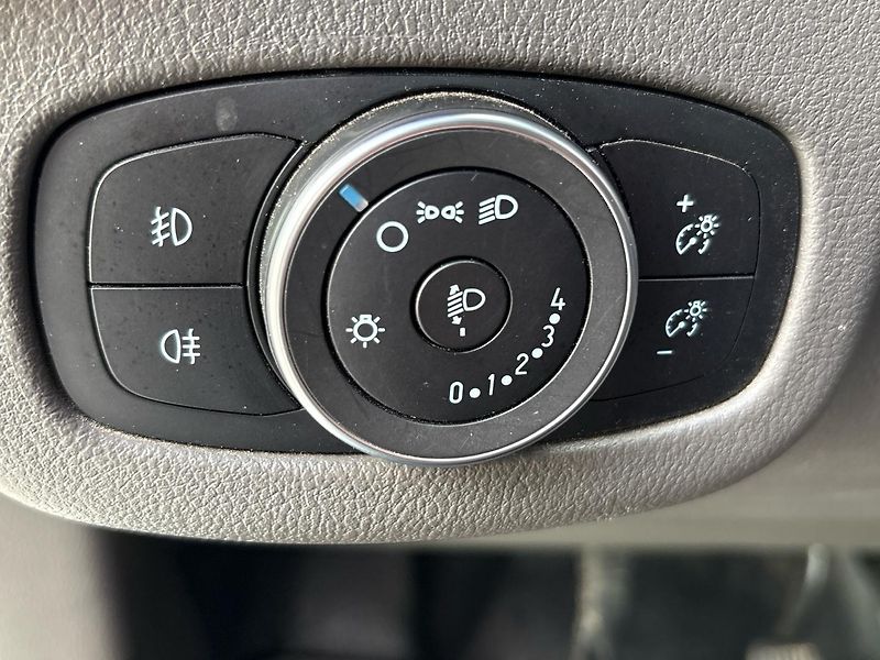 Ford Transit (2021) Connect 1.5 TDCi 55 kW - fotka 23 z 33