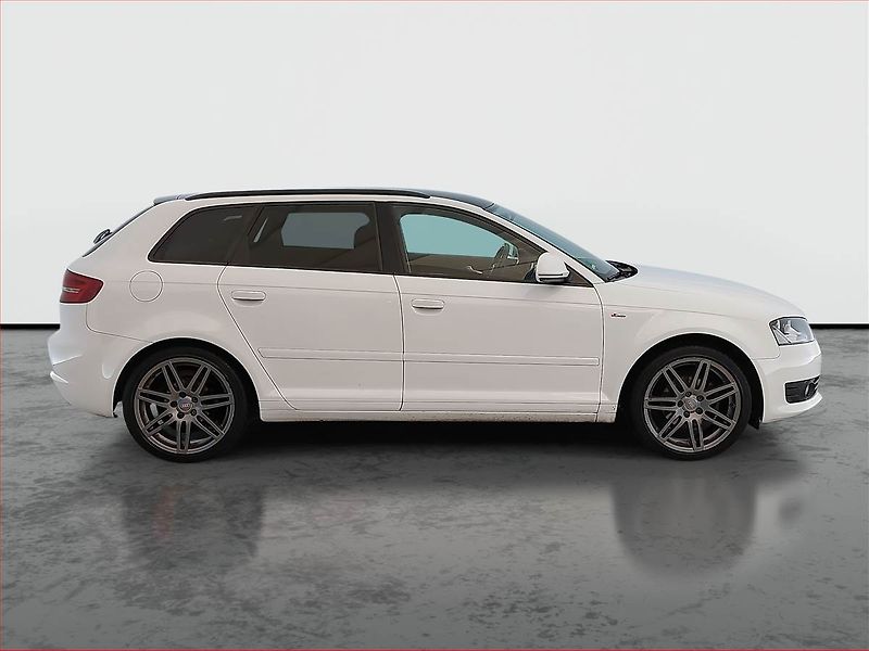 Audi A3 (2009) 1.4 TFSI, Vyhř. sedaček - fotka 6 z 11