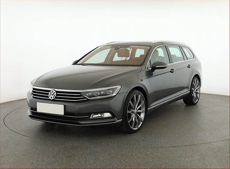 Volkswagen Passat (2016) 2.0 TDI, Automat, Serv.kniha - fotka 2 z 18