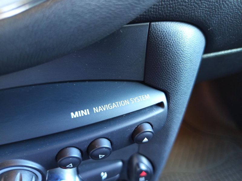 Mini Cooper (2013) One Cabrio,chili II,navi,xenon - fotka 22 z 27