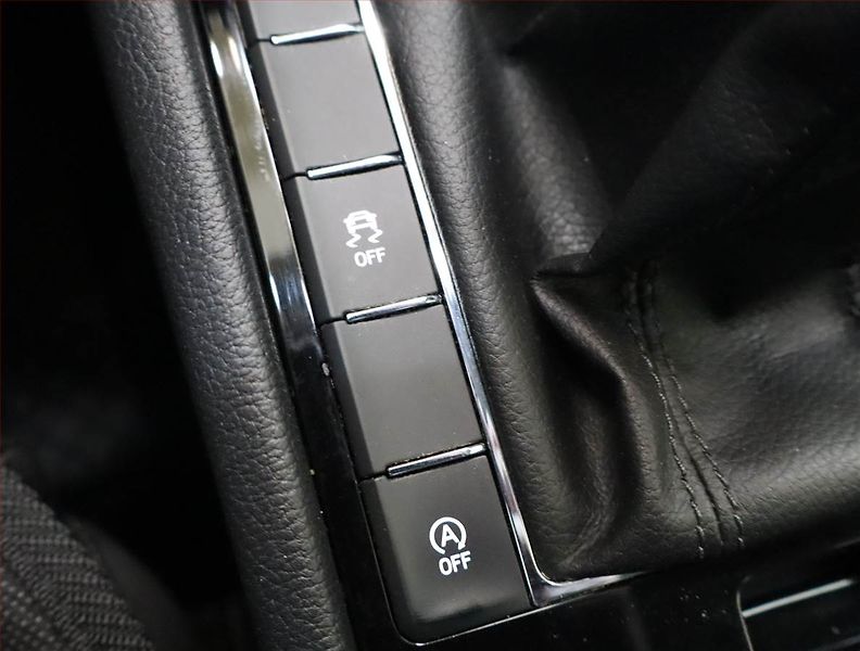 Škoda Superb (2016) 2.0 TDI 4x4, 4X4, Bi-Xenony - fotka 21 z 28