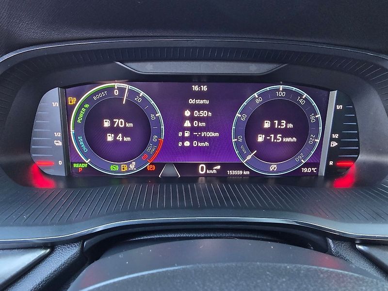 Škoda Octavia 1.4TSi 150kW iV DSG KAMERA - fotka 31 z 46