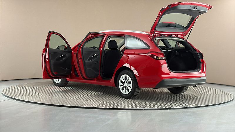 Hyundai i30 1.0 T-GDI Start Plus Kombi - fotka 7 z 26