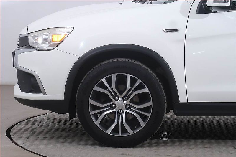 Mitsubishi ASX (2017) 1.6 DI-D, Tempomat - fotka 15 z 20