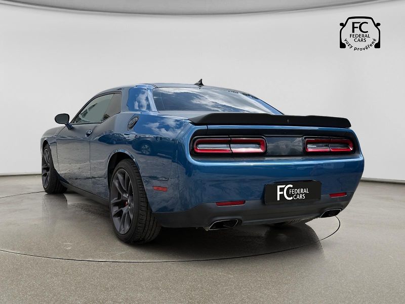 Dodge Challenger 5,7 L V8 HEMI - fotka 3 z 28