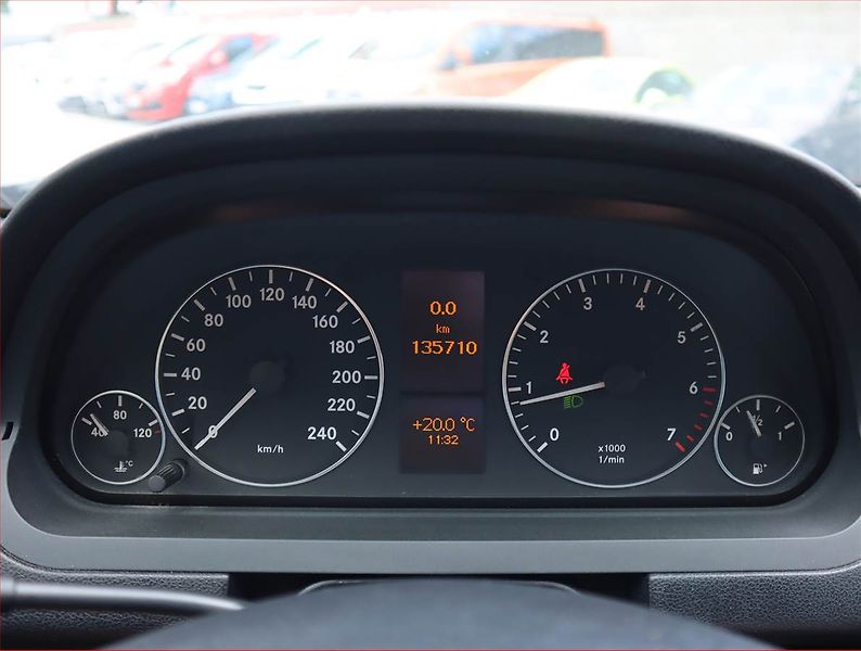 Mercedes-Benz Třídy A (2009) A 170 , Tempomat - fotka 11 z 16