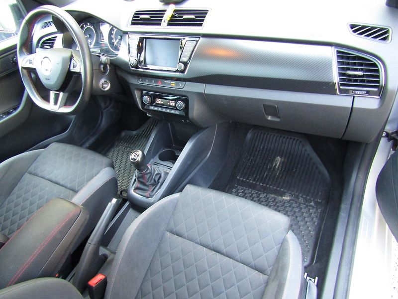 Škoda Fabia (2020) 1.0TSI 81kW MONTE CARLO - fotka 14 z 39