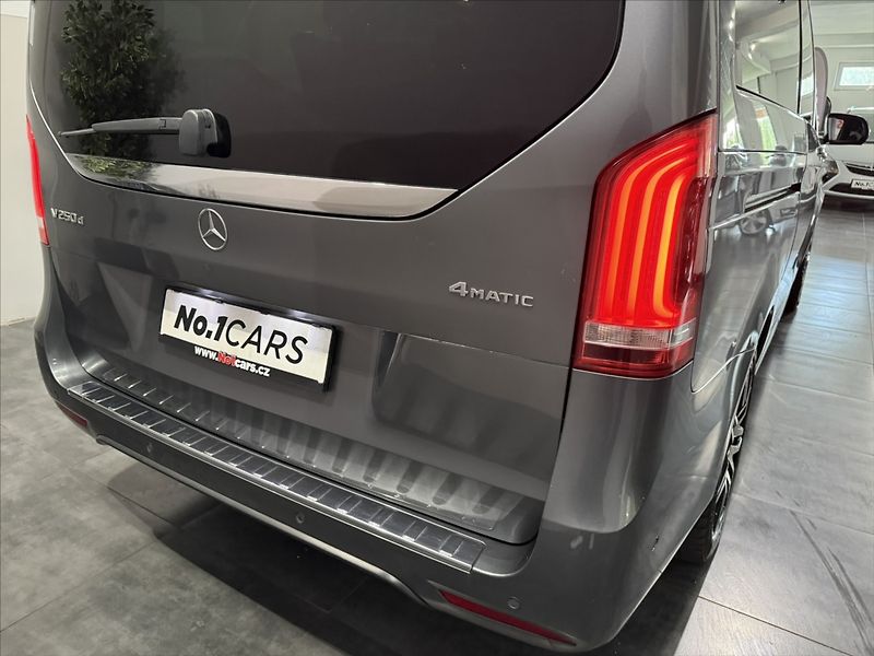 Mercedes-Benz Třídy V 2,0   250D 4MATIC AMG KAMERA - fotka 26 z 32