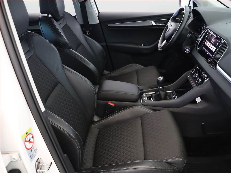 Škoda Karoq (2019) Style 2.0 TDI, Kůže, Tempomat - fotka 7 z 19