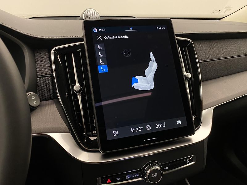Volvo XC90 (2026) T8 AWD RECHARGE DARK ULTRA - fotka 73 z 75