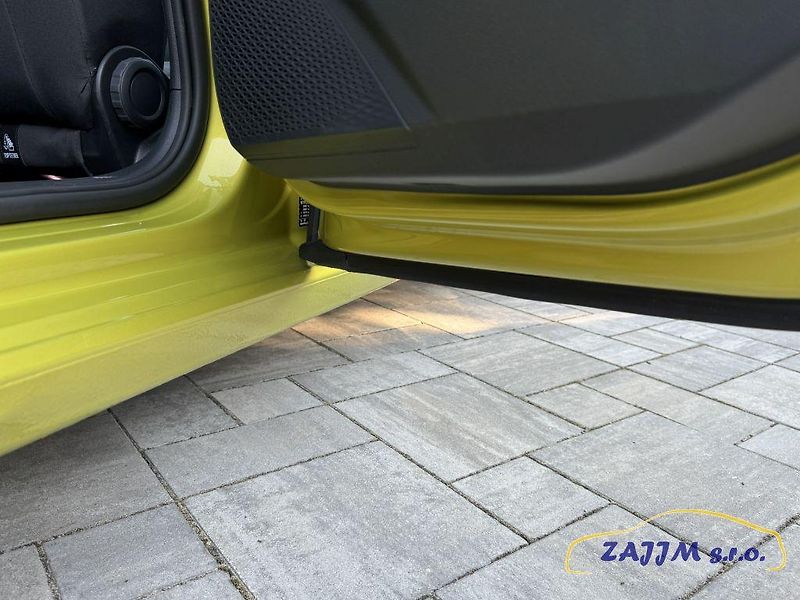 Volkswagen Golf 2.0TDI 110kw DSG + kamera - fotka 48 z 51