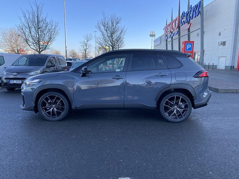 Toyota Corolla Cross 2.0 Hybrid GR Sport - fotka 9 z 30
