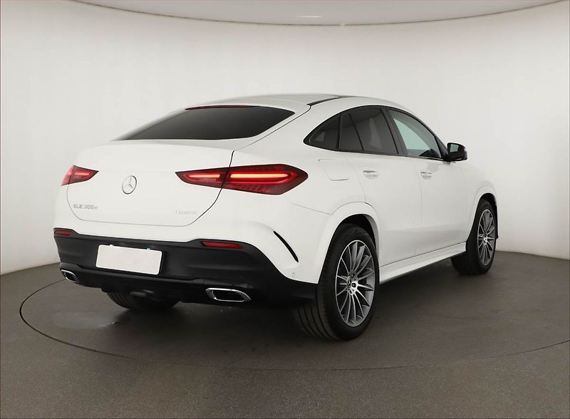 Mercedes-Benz GLE (2025) 300 d 4MATIC - fotka 5 z 20
