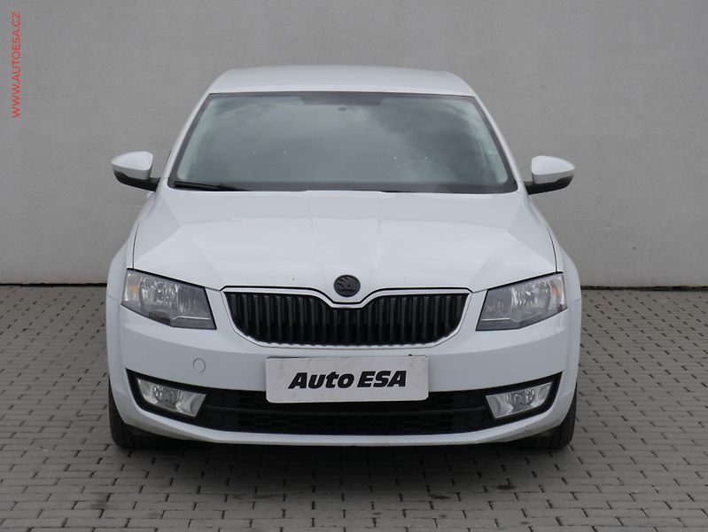 Škoda Octavia (2016) 1.6 TDi, 2.maj,ČR, AC - fotka 2 z 15