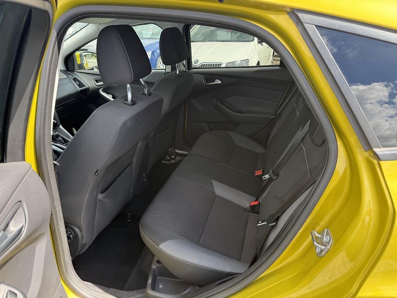 Ford Focus 1.6 TDCI - fotka 9 z 13