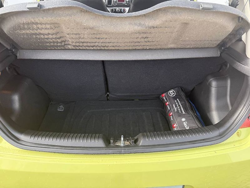 Kia Picanto (2011) 1.0 CVVT 51 kW Active - fotka 18 z 20