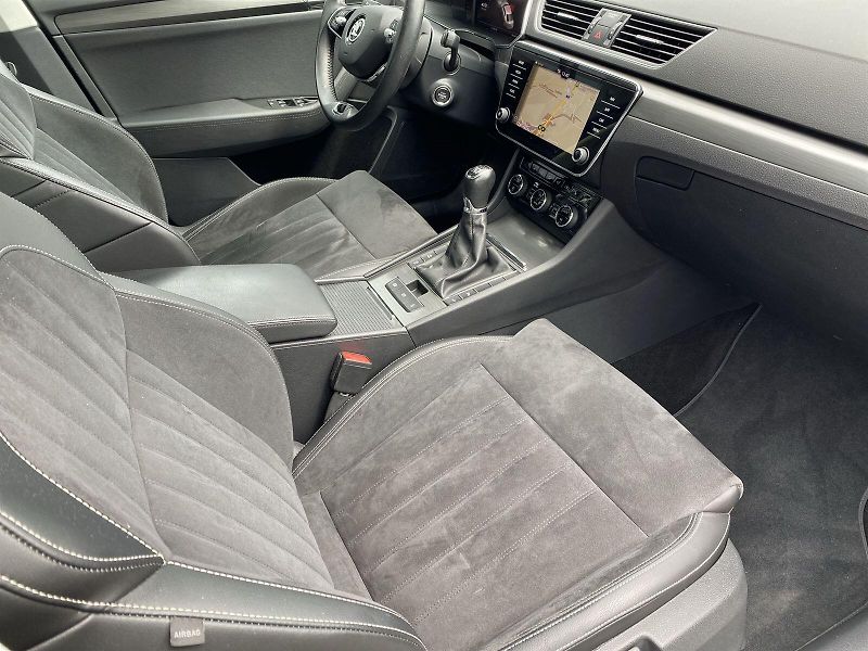 Škoda Superb (2022) 1.5 TSI Style+ - fotka 8 z 40