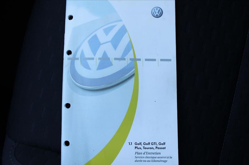 Volkswagen Touran 1,9 TDI  KLIMATIZACE,TEMPOMAT - fotka 21 z 21