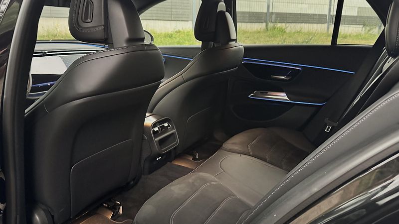 Mercedes-Benz Třídy E (2024) E220d, AMG, ZÁRUKA, PANORAMA - fotka 19 z 20