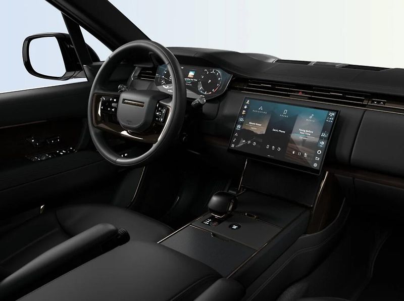 Land Rover Range Rover SV BLACK P615 LWB  - fotka 3 z 4