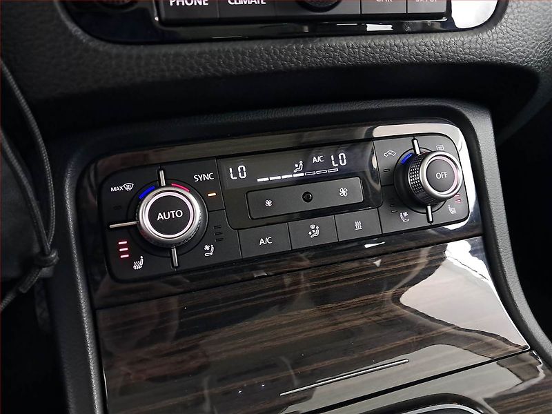 Volkswagen Touareg (2014) 3.0 TDI, 4X4, Automat - fotka 20 z 25