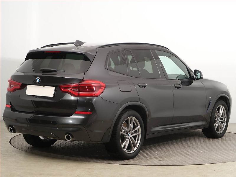 BMW X3 (2019) M Sport xDrive20d - fotka 5 z 17