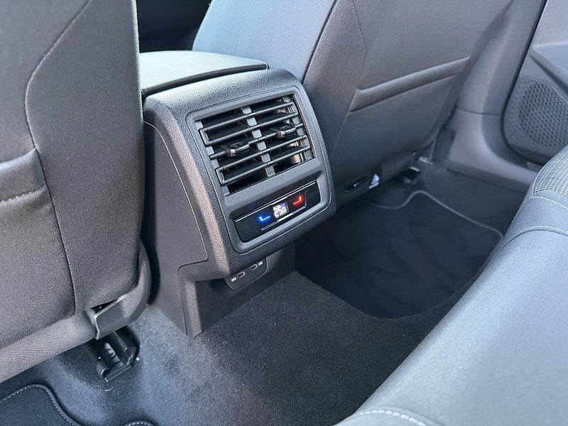 Volkswagen Golf GTD 2,0 TDi/147kW - DSG,Matrix - fotka 57 z 85