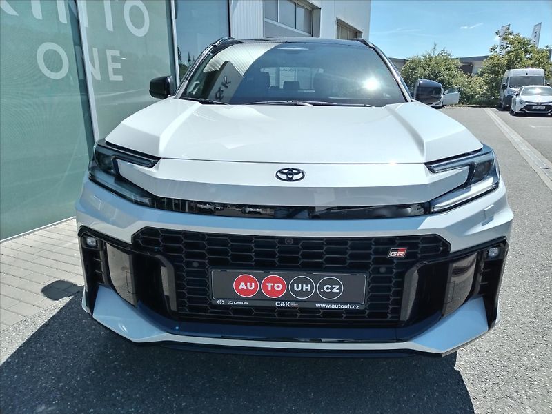 Toyota RAV4 2.5 HEV e-CVT AWD  193 k  GR S - fotka 2 z 11