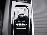 Volvo XC60 2,0 B4 145kW AWD Momentum CZ D - náhled 24