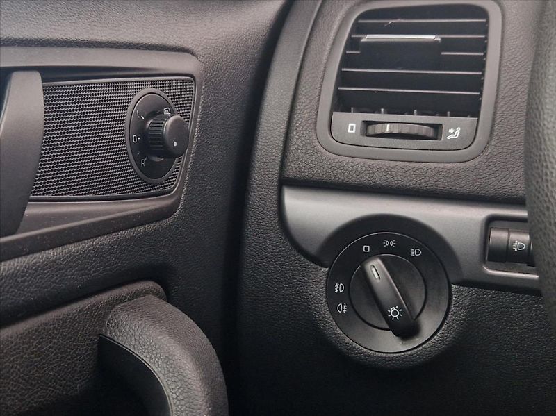 Škoda Yeti 1,4 TSI 90kW NOSIČ TAŽNÉ VÝHŘE - fotka 31 z 31