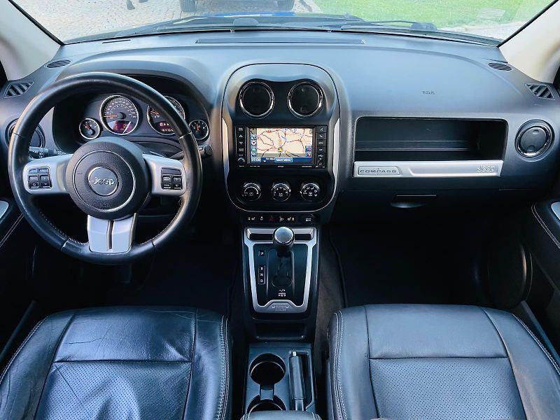 Jeep Compass 2.4i 4x4 AUT KAMERA TAŽNÉ - fotka 24 z 47