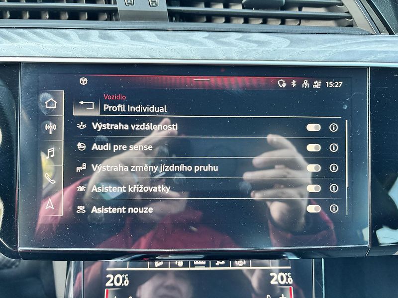 Audi e-tron (2021) 50 Quattro S-Line rezervace - fotka 30 z 38