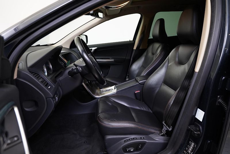 Volvo XC60 - fotka 11 z 26