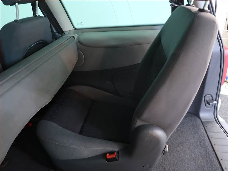 Volkswagen Sharan (2007) 2.0 TDI, 7 míst, Tažné - fotka 15 z 15