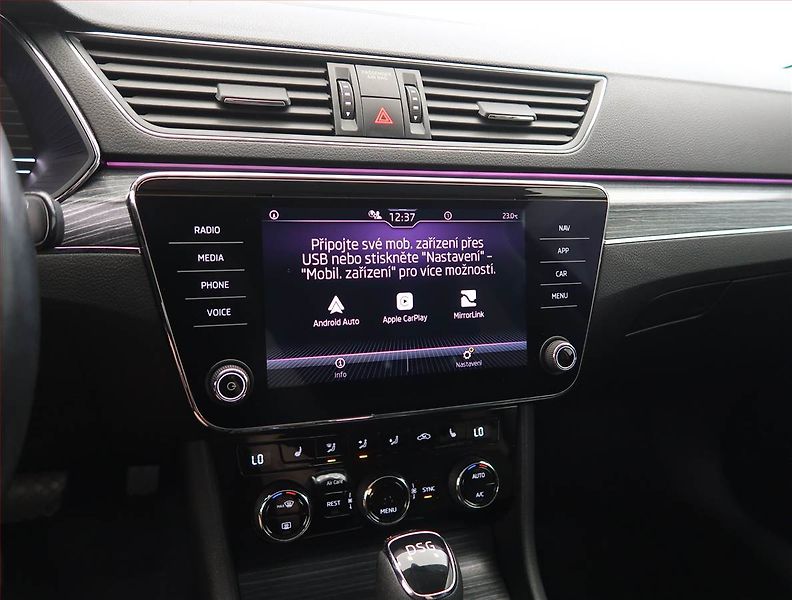 Škoda Superb (2020) Style 2.0 TDI - fotka 17 z 28