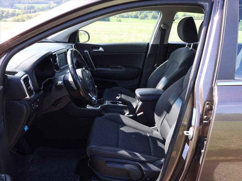 Kia Sportage 1,7 CRDi 85kW CZ Aut.klima - fotka 9 z 30