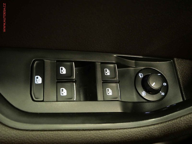 Škoda Superb (2016) 2.0, ČR, L&K, AT, navi - fotka 15 z 25