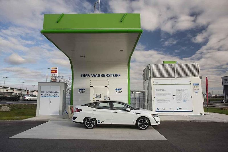 Honda Clarity Fuel Cell.