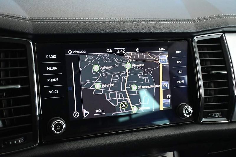 Škoda Kodiaq (2023) 2.0 LED DSG ACC VIRTUAL Tažné - fotka 16 z 36