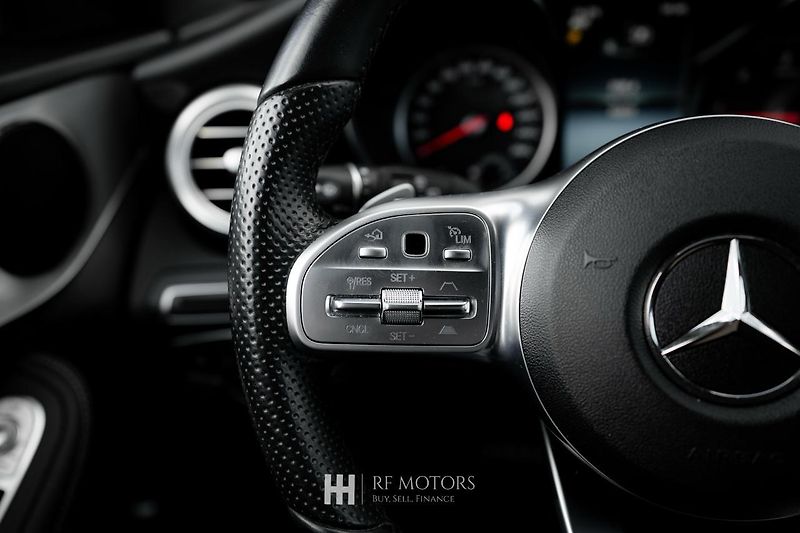 Mercedes-Benz Třídy C (2019) C 300d Kombi 180kW - fotka 21 z 30